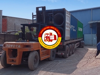 Rút container sắt thép tại Đức Hòa