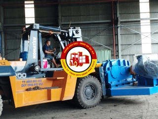 Nâng hạ máy cán cao su 18 tấn Cty Tân Tỷ