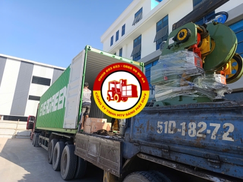 Nâng Cẩu máy đột - Đức Hòa - Tây Ninh