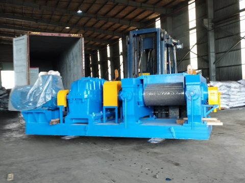 Nâng hạ máy cán cao su 18 tấn  Cty Tân Tỷ