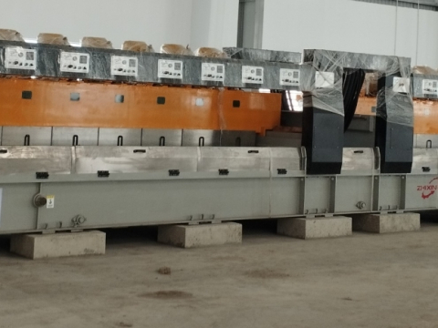 Cẩu máy sản xuất đá hoa cương nặng 35 tấn tại công ty Area Stone (2023)