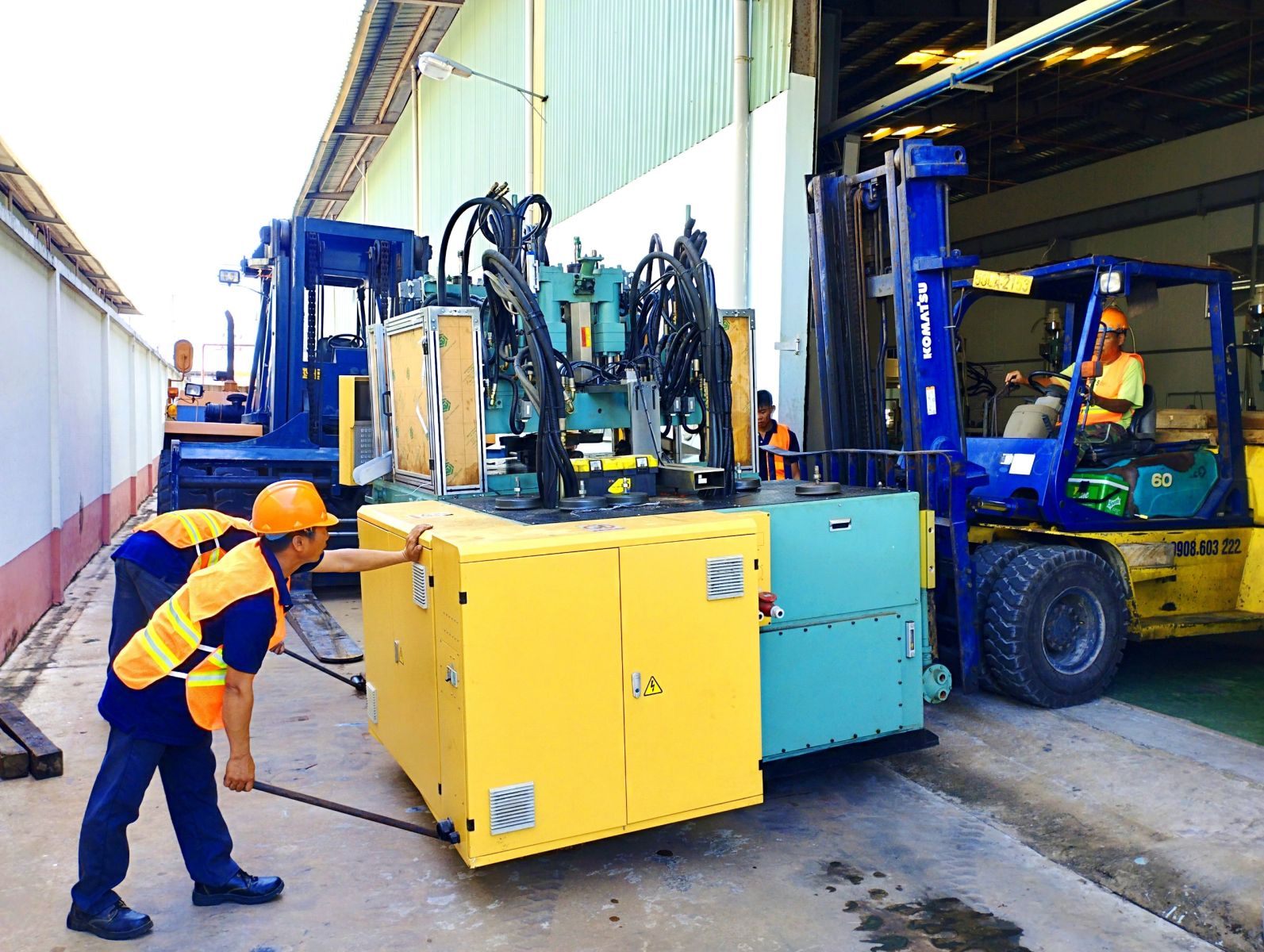 Nâng Cẩu Sáng Mai Duy