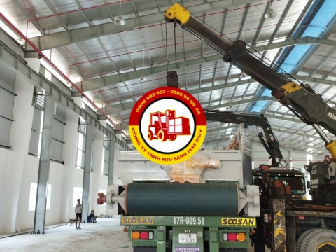 Cẩu máy sản xuất đá hoa cương nặng 35 tấn tại công ty Area Stone (2023)